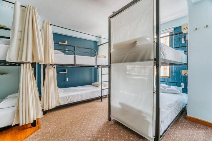 Room 28 of 41