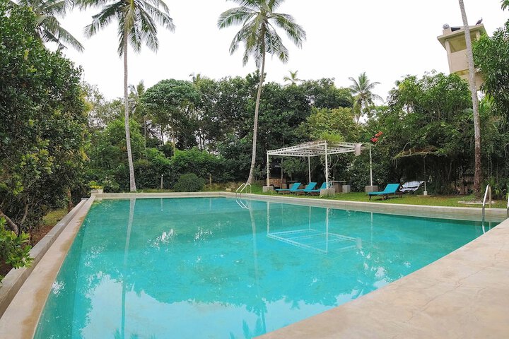 Pool 24 of 49