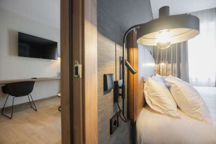 Room 29 of 69