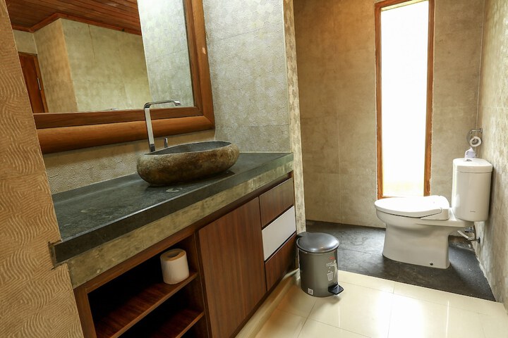 Bath Interior