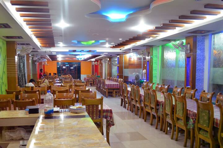 Dining 21 of 26