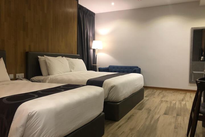 Room 27 of 52