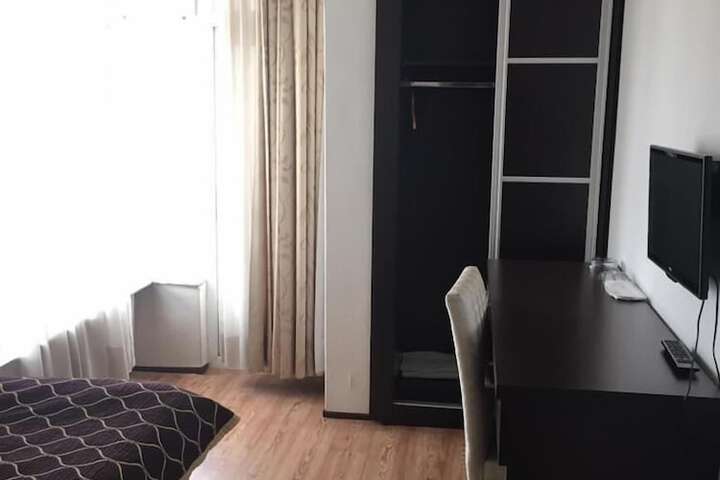 Room 6 of 21