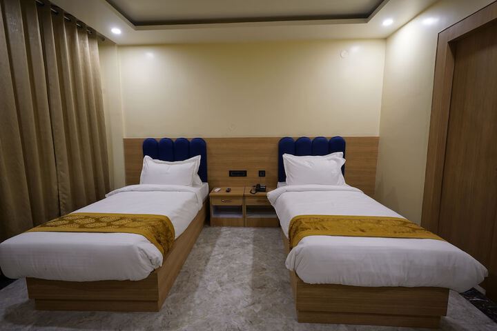 Room 14 of 26