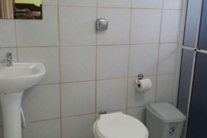 Room 7 of 27
