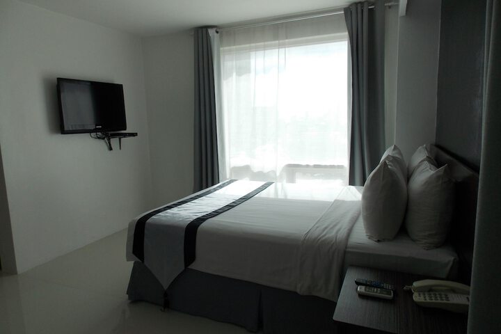 Room 5 of 25