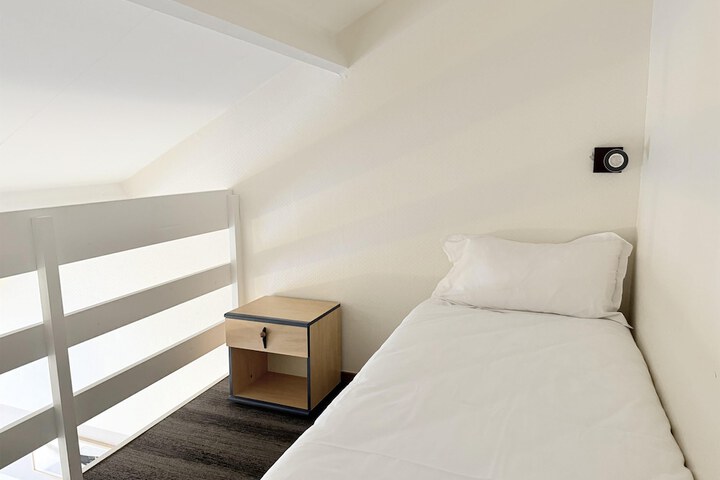 Room 16 of 57