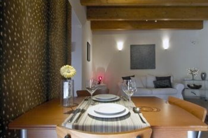 Room 14 of 22