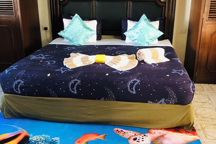 Room 14 of 170
