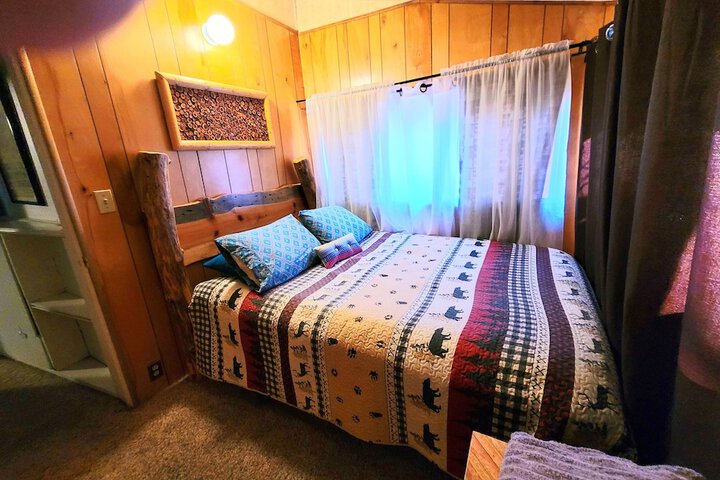 Room 4 of 34