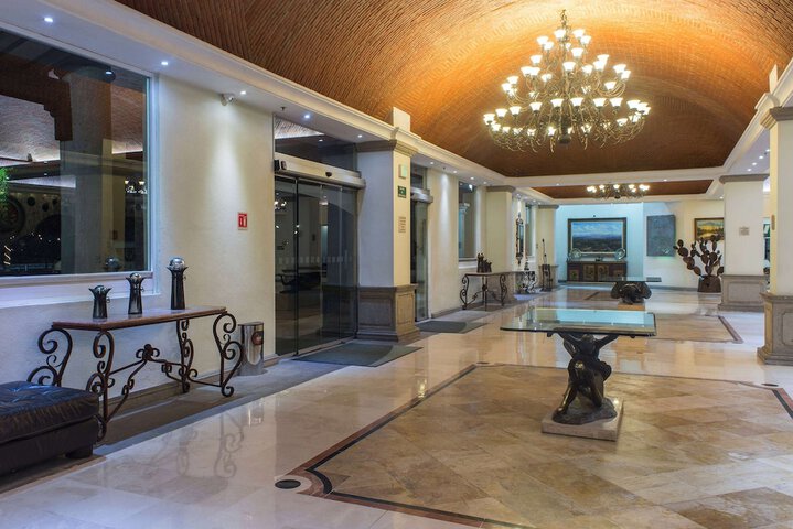 Guest Lobby