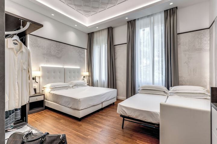 Room 5 of 52