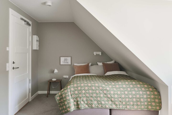 Room 112 of 214