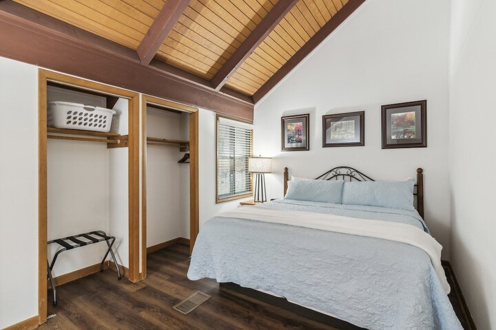 Room 4 of 39