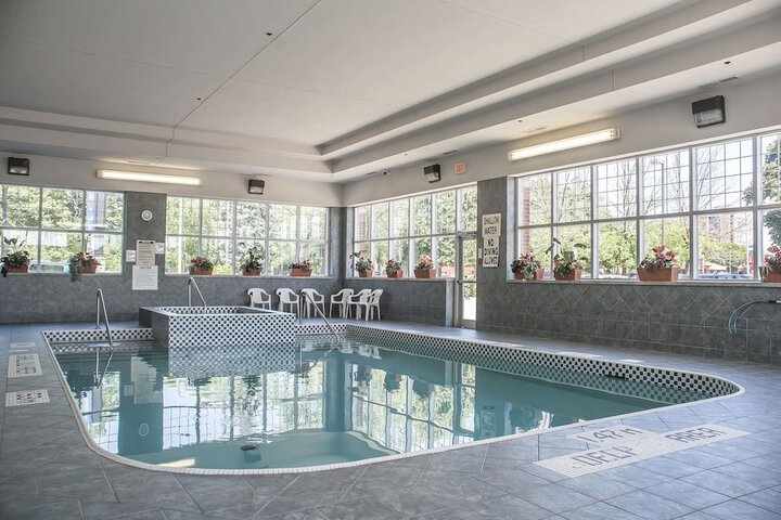 Pools & Facilities