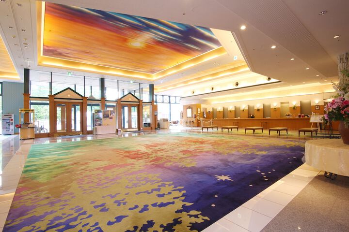 Entrance & Lobby