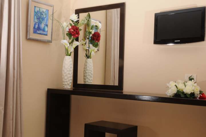 Room 32 of 103