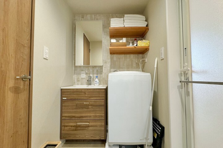 Room 44 of 61