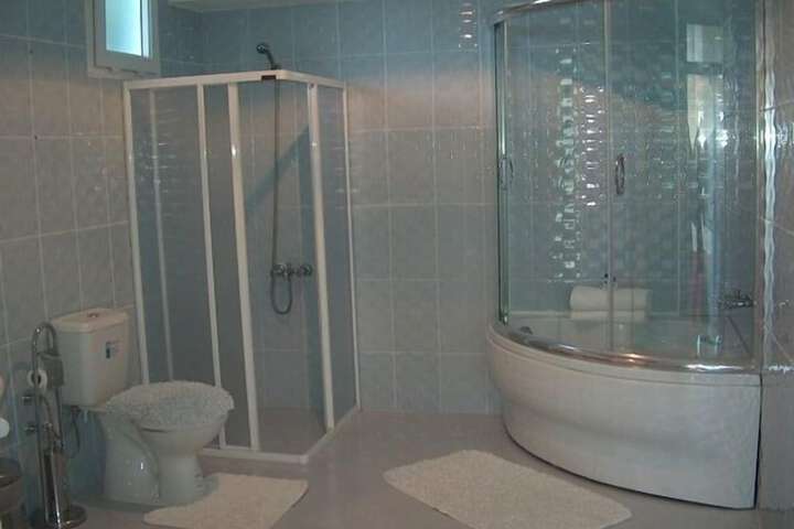 Room 15 of 46
