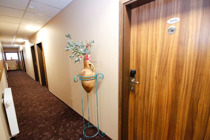 Ballroom/Hall 78 of 85