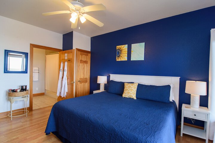 Room 53 of 187