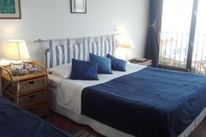 Room 13 of 25
