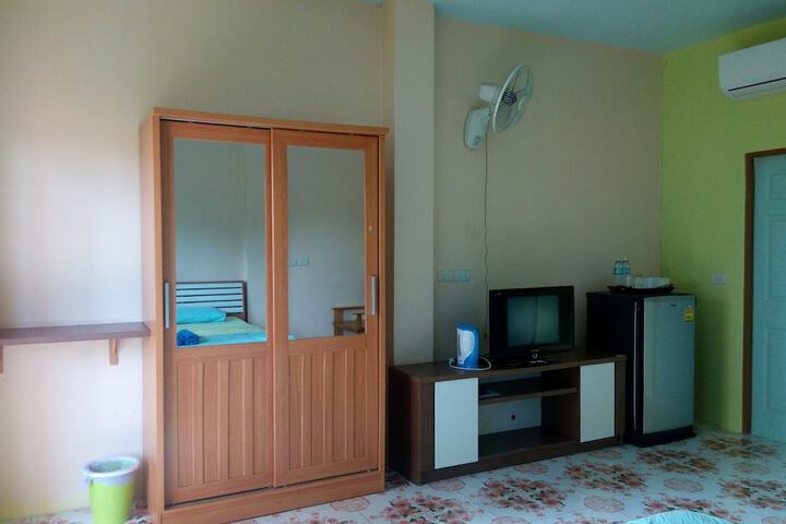 Room 13 of 61