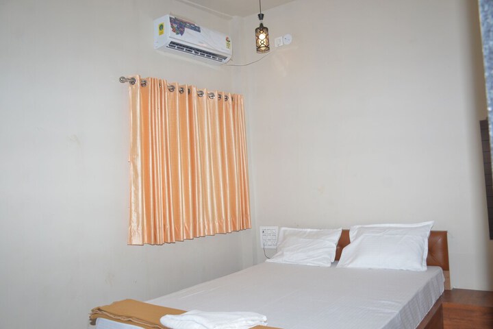 Room 6 of 39