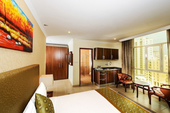 Room 10 of 46