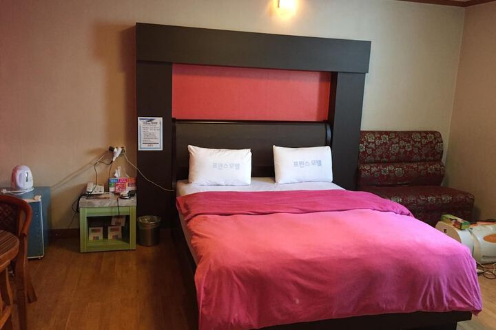 Room 21 of 47
