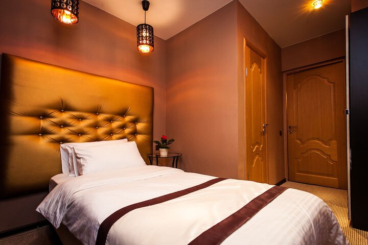 Room 15 of 24