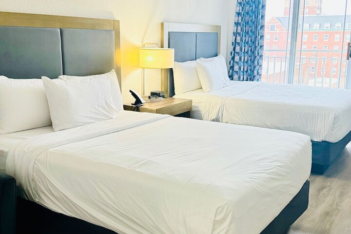 Standard Room, King or Two Doubles (3 of 13)