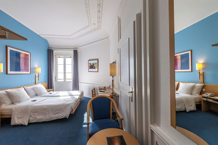 Room 42 of 124
