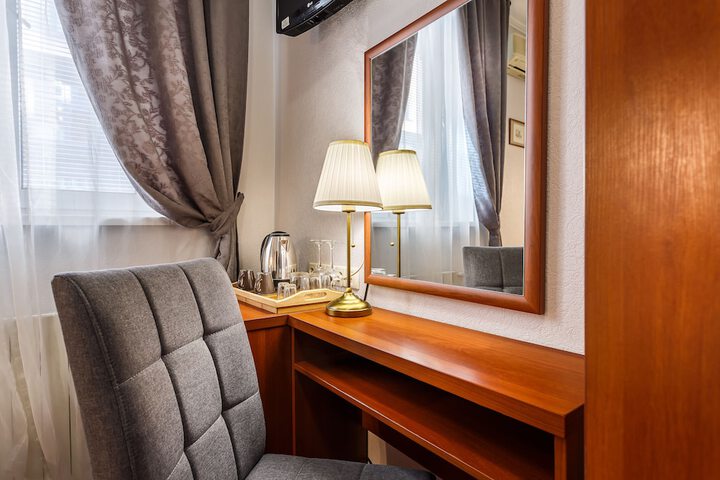 Room 58 of 94