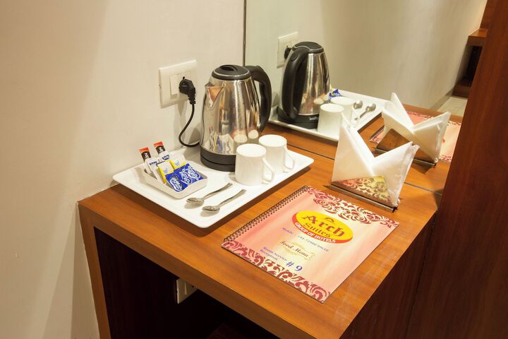 Breakfast/Coffee Service 14 of 32