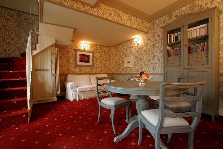 Room 16 of 56