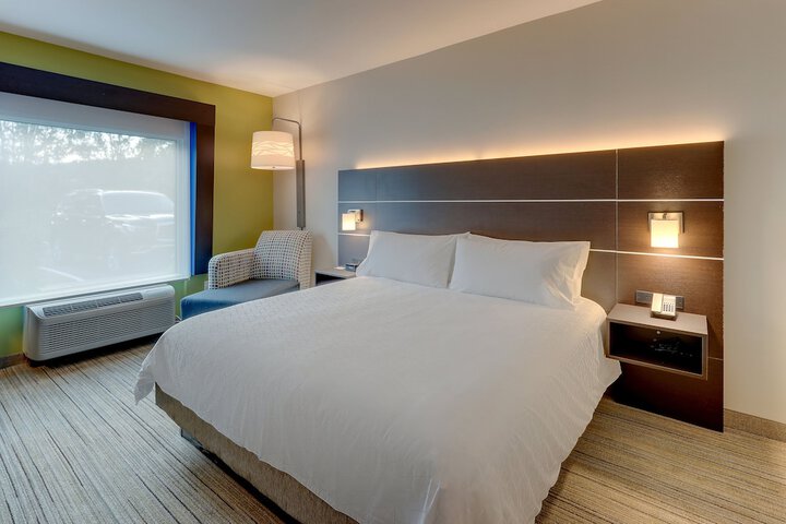 2 Double Beds (2 of 9)