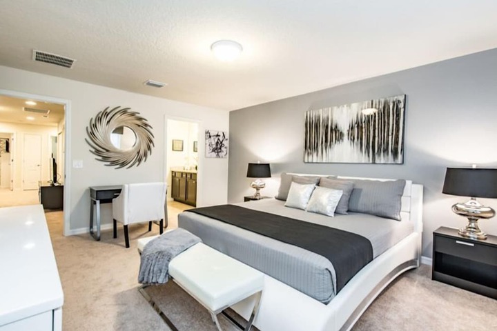 Room 8 of 42