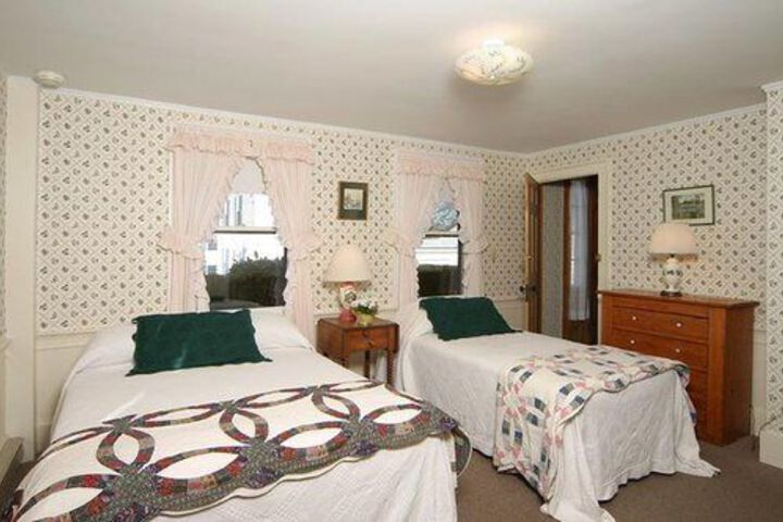 Room 12 of 50