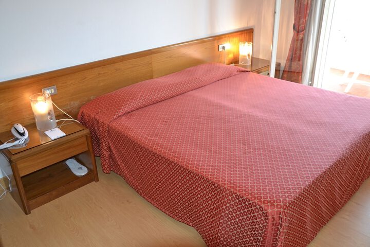 Room 7 of 53