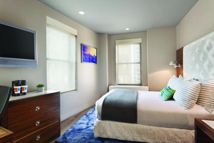 Double or Twin Bed (3 of 3)