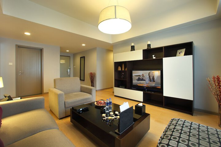 Room 8 of 44