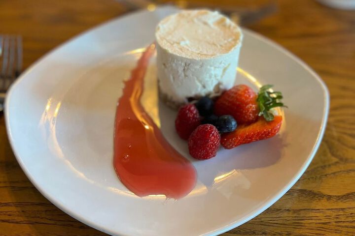 Dining 52 of 66