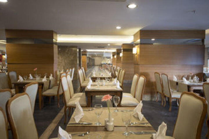 Dining 66 of 86