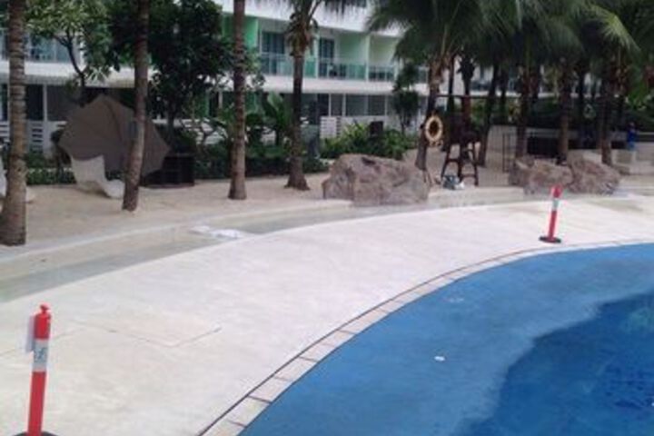 Pool 27 of 33