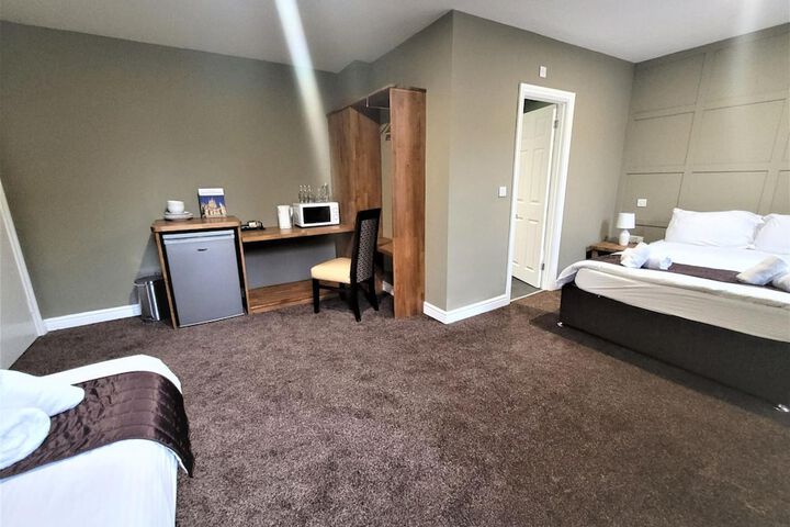 Room 18 of 44