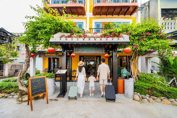 Yzistel Hoi An