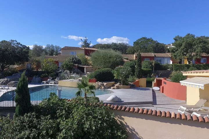Hotel Pool