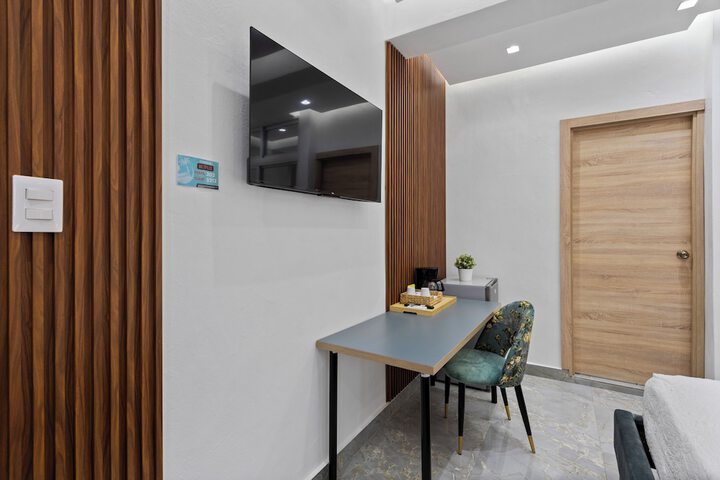 Room 7 of 62