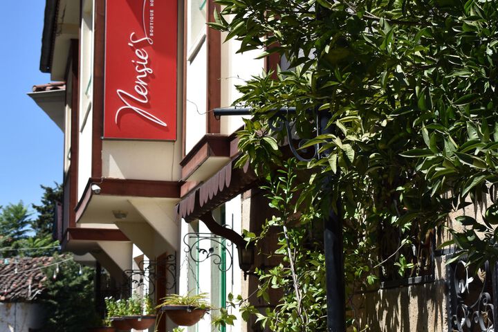 Nensies Boutique Hotel